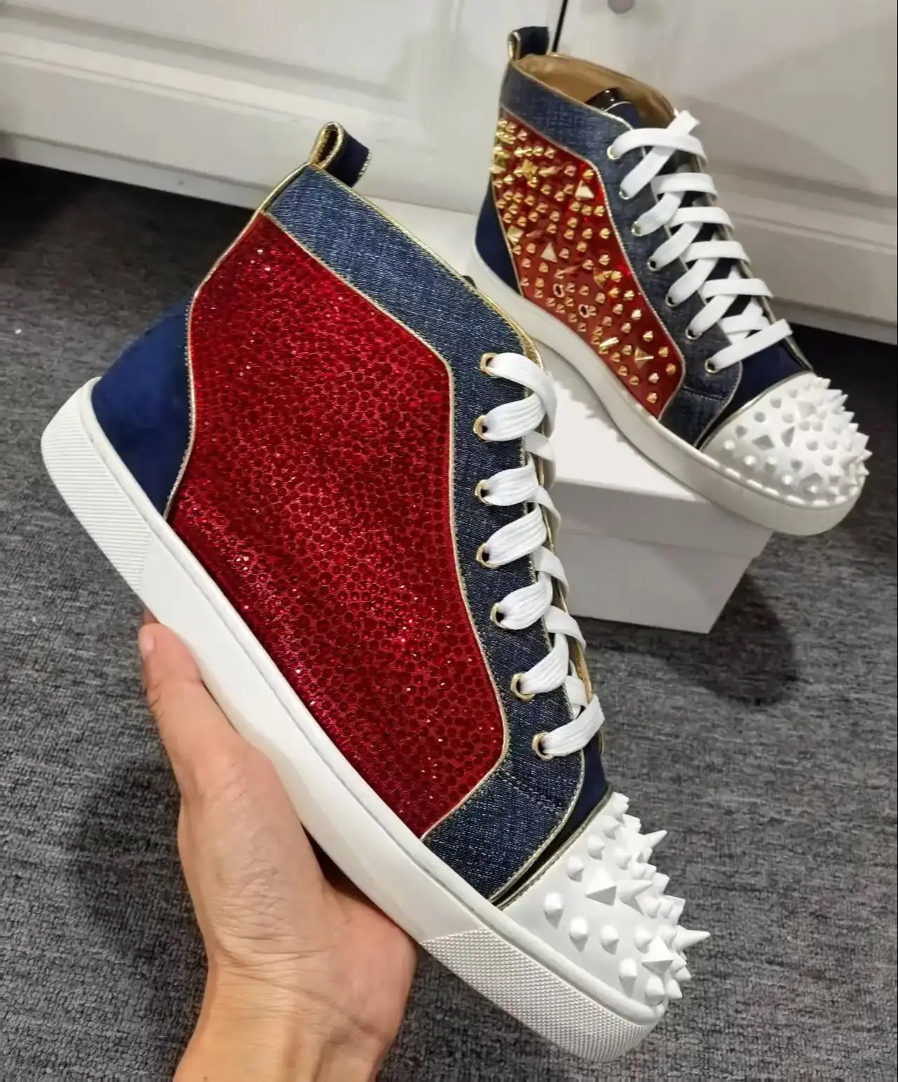 Men Shoes Red Bottom - Sepatu Olahraga Kasual Pria dengan Rhinestone