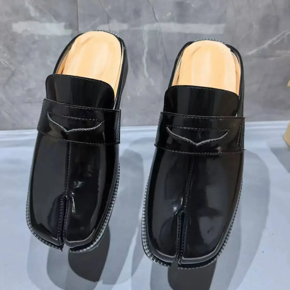 Sendal Pria Split Toe Tabi Jah - Shoes Heels Men ulasan dan harga